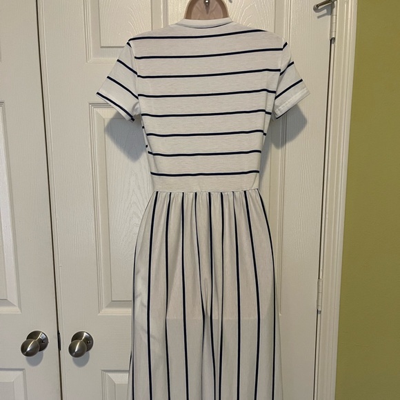 Short Sleeve Women's Loose, Striped Maxi Dress - Picture 5 of 5